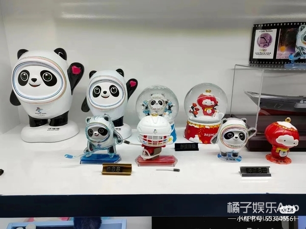 日本记者是他最大粉丝？冬奥吉祥物冰墩墩成功出圈，实在太可爱了