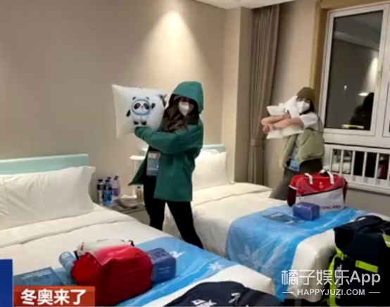 日本记者是他最大粉丝？冬奥吉祥物冰墩墩成功出圈，实在太可爱了