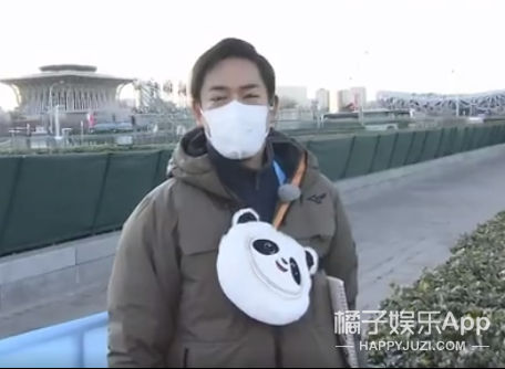 日本记者是他最大粉丝？冬奥吉祥物冰墩墩成功出圈，实在太可爱了