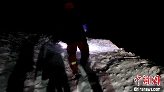 5藏族爆裂已经将临淄森林火灾紧急救援限制在一起