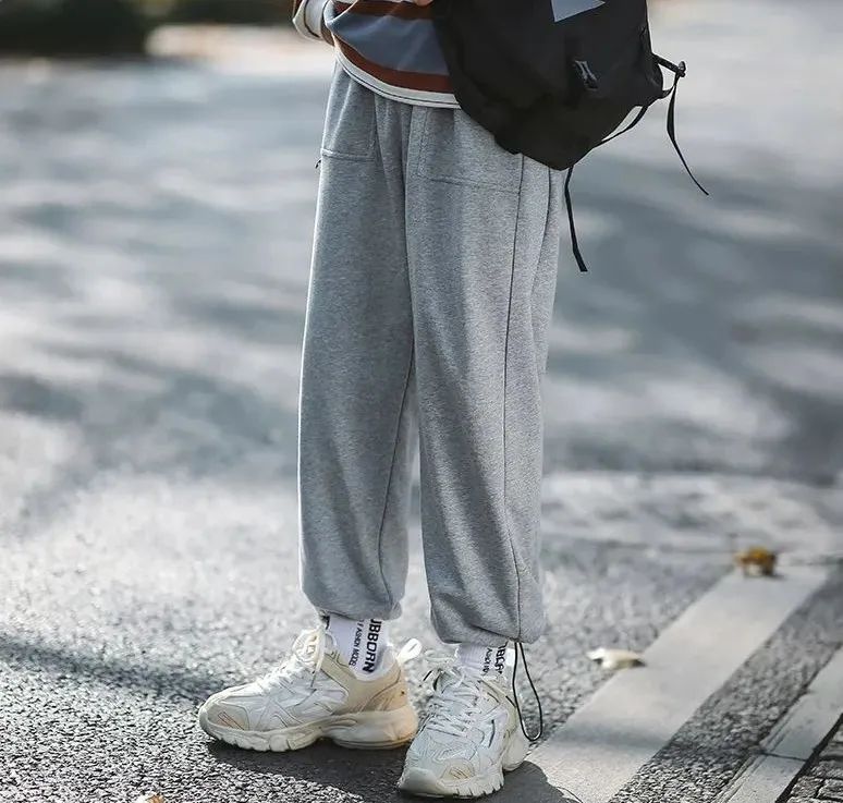 中国男孩为什么都在痴迷灰色运动裤？