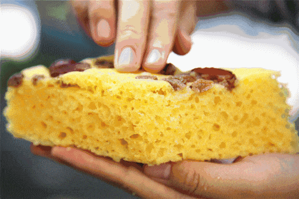 东北早市，消除年轻人emo的精神密码