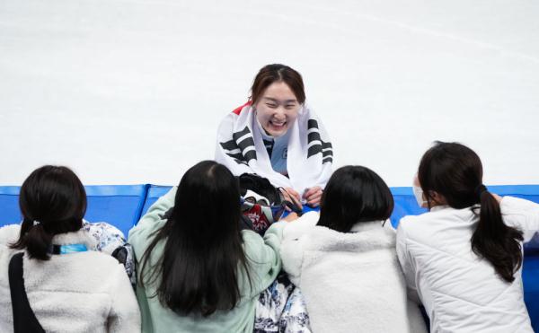 奥运会女生运动项目有哪些(北京冬奥会｜短道速滑女子1500米：韩国选手崔敏静夺冠 韩雨桐获第七名)