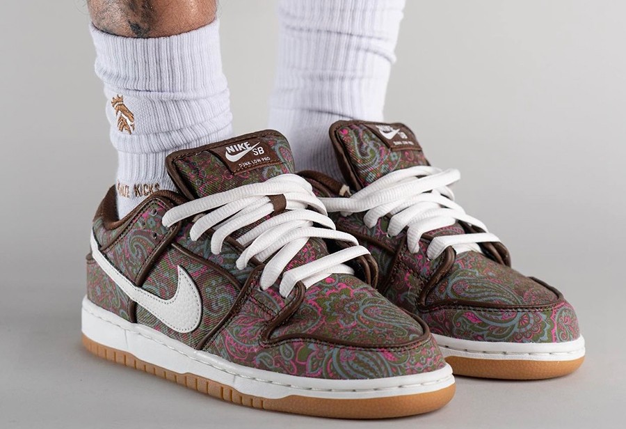 nike sb dunk flower