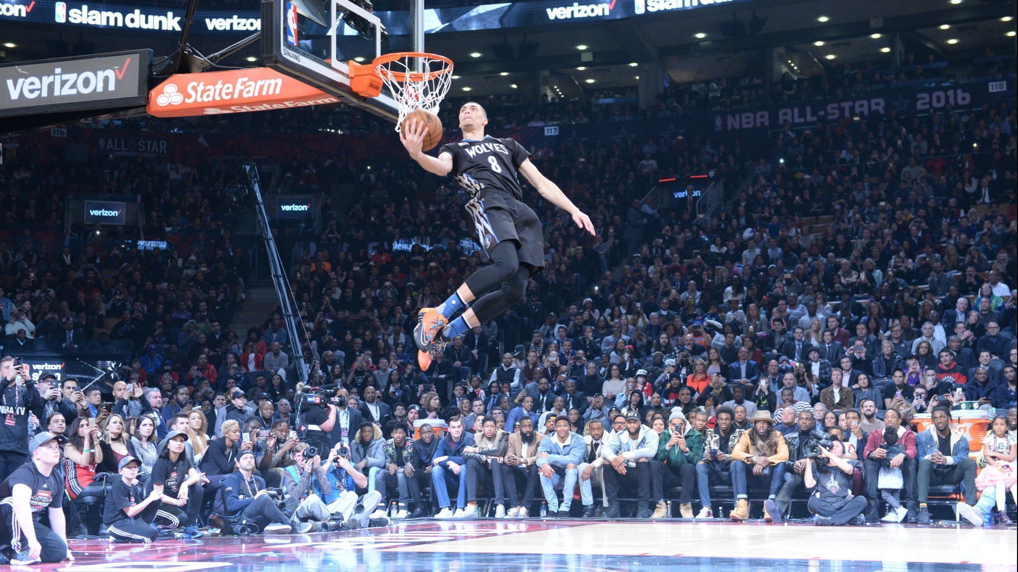 nba全明星为什么是春节(富哥专栏：都还在畅想元宇宙，NBA已推出篮宇宙观赛)