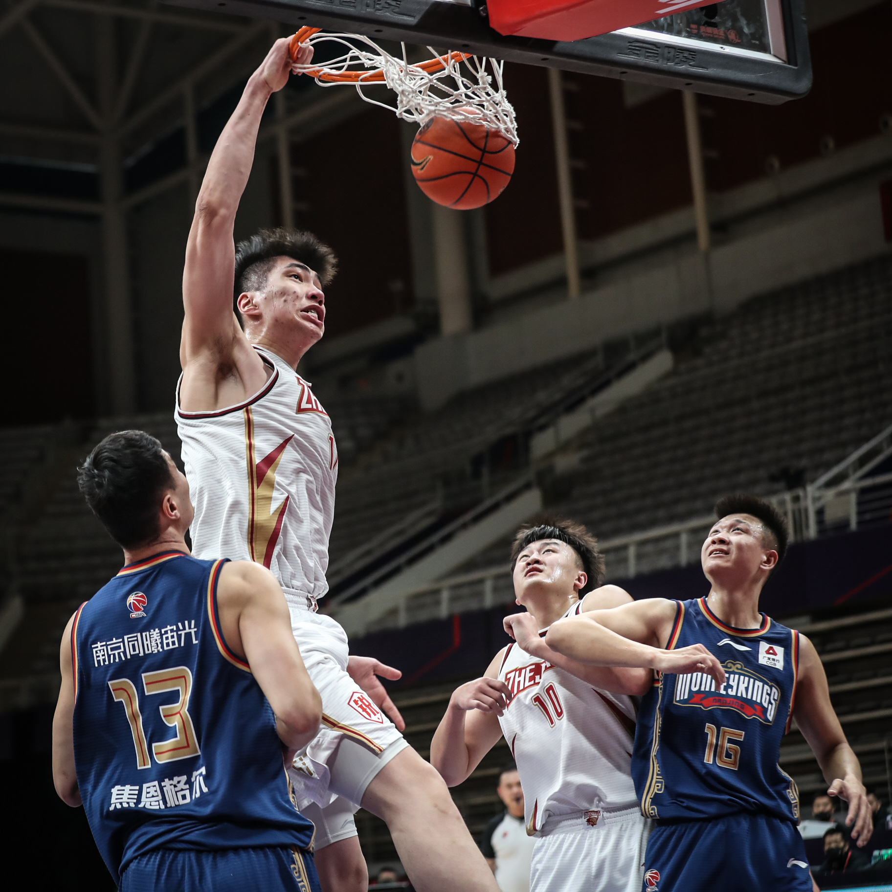 本届男篮世界杯年龄最小球员(四大新生代携手冲击NBA，他们之中谁最有戏？)