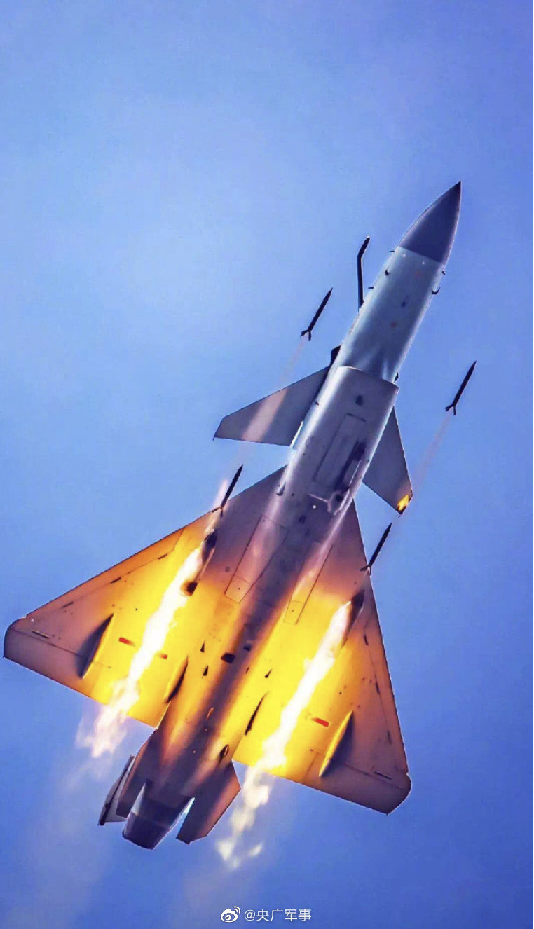 ��Ӫ��Ӳ����̧ͷ