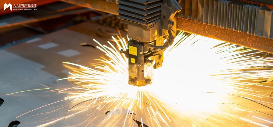 进厂打工的大学生：每天站12个小时，4年存50万