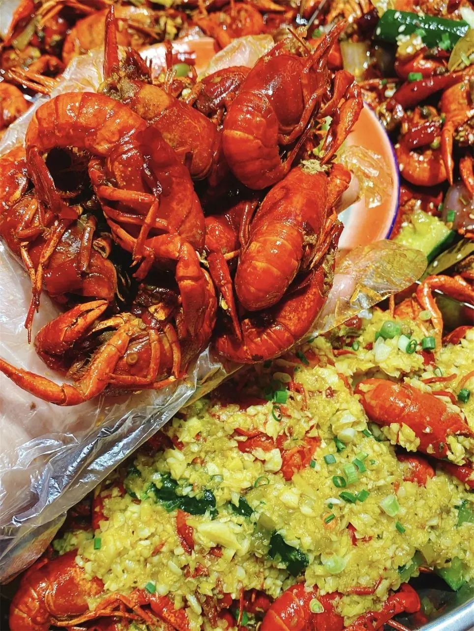 9元享油爆龙虾(三斤) 凉菜两份)