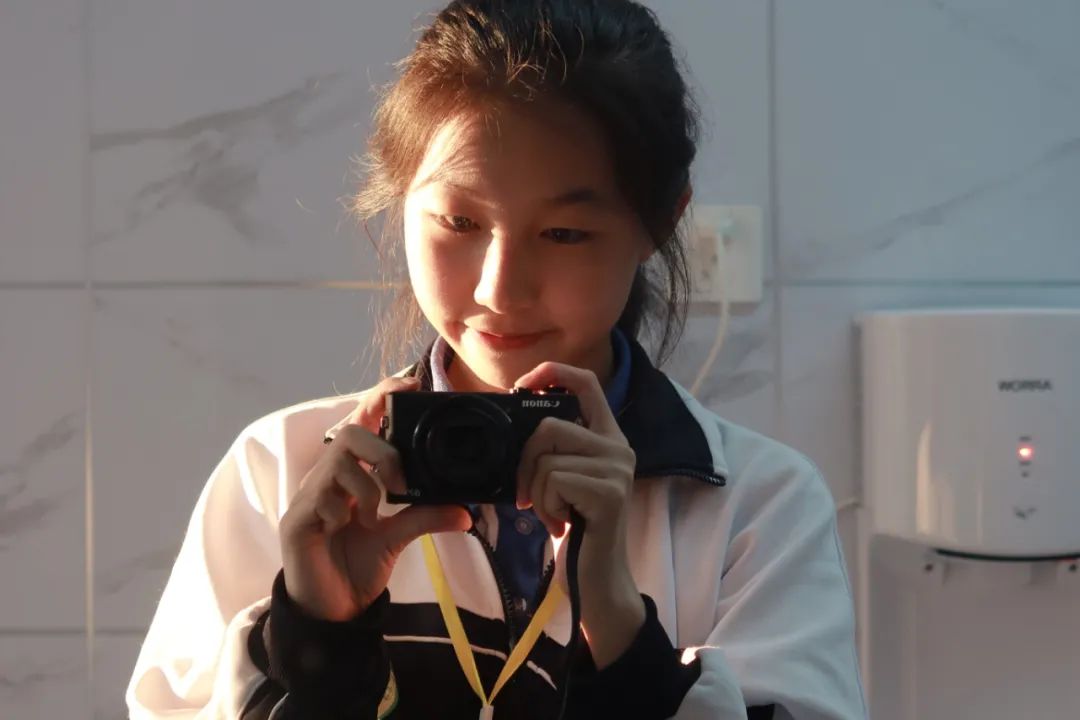 LOOK |“你穿校服的样子真好看”