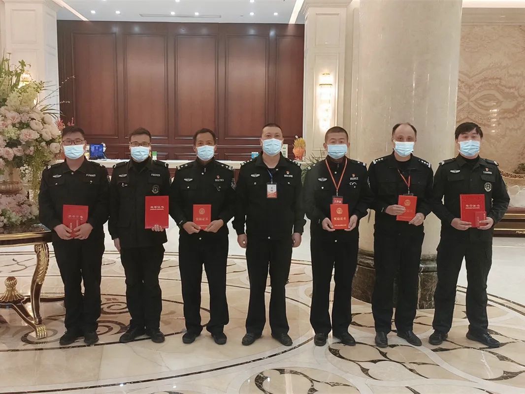 光荣榜！南浔公安32名一线抗疫优秀民辅警受战时表彰
