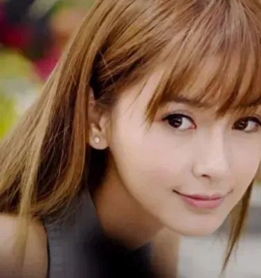 全网都在让她“变回来”，现在的她为什么不灵了？