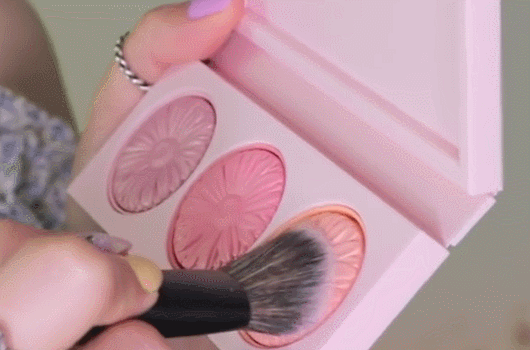 全网都在让她“变回来”，现在的她为什么不灵了？