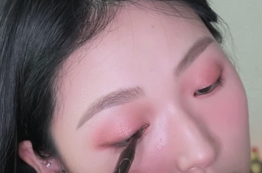 全网都在让她“变回来”，现在的她为什么不灵了？