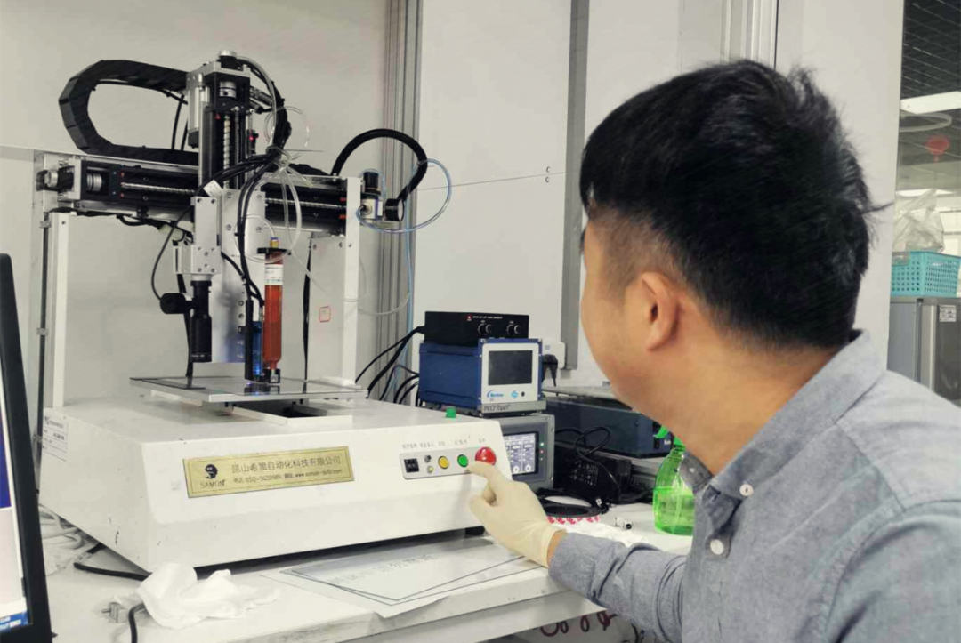 人工智能，正在渗入齿轮、火苗与刀锋