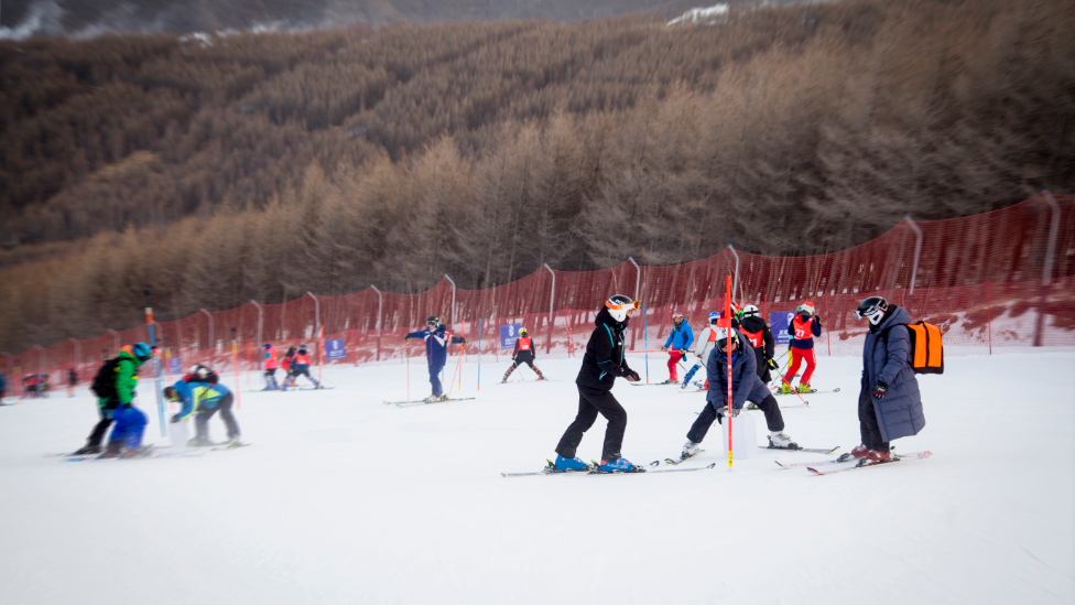 2020年高山滑雪世界杯直播(这支战队了不起 滑雪战队574人服务北京冬奥会和冬残奥会)