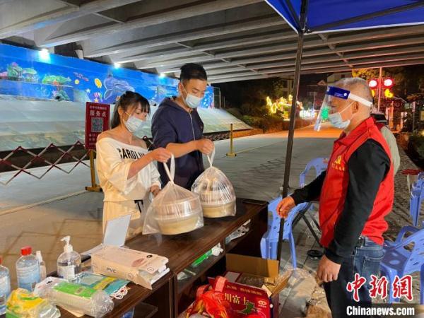 ս&ldquo;��&rdquo;�󷽵�&ldquo;��ҹʳ��&rdquo;��Ϊһ�߿�����Ա����&ldquo;������&rdquo;