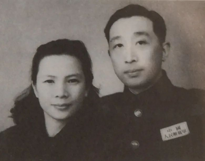 ��ѧ˼��������лѩƼ������ϵ��ѧ��������ϱ