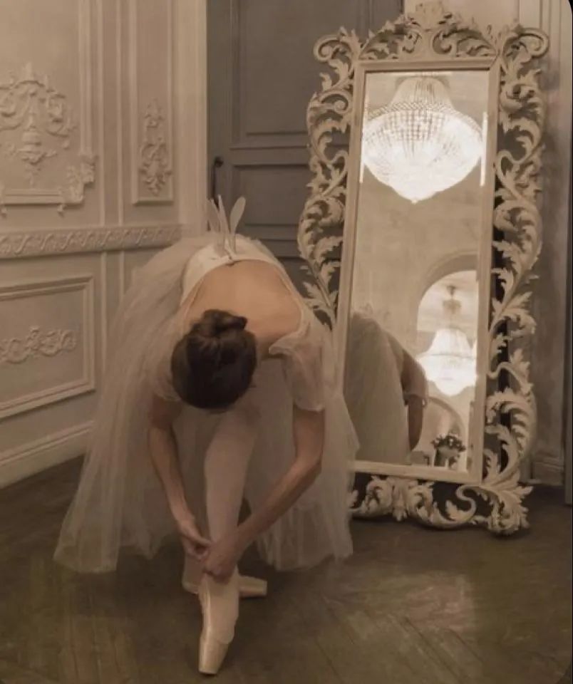 最近流行的balletcore，是“纯欲”天花板？