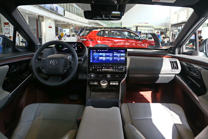 合资品牌的纯电SUV到底香不香？广汽丰田bZ4X实拍曝光