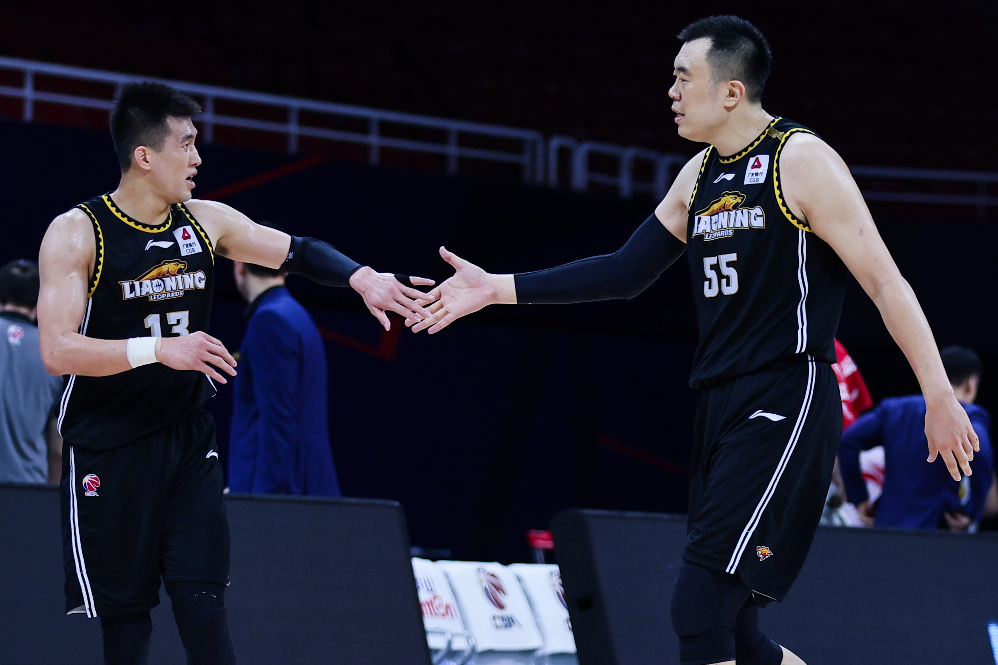 cba哪个球队厉害(辽宁男篮CBA总冠军！4-0横扫广厦，赵继伟拿下FMVP)