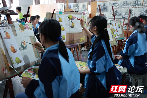 麻陽縣民族中學(xué)生活真豐富多彩(圖6) 麻陽縣民族中學(xué)生活真豐富多彩(圖6)