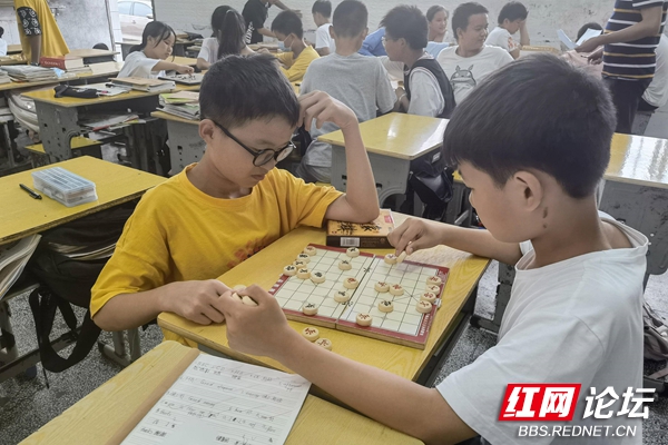 麻陽縣民族中學(xué)生活真豐富多彩(圖9) 麻陽縣民族中學(xué)生活真豐富多彩(圖9)