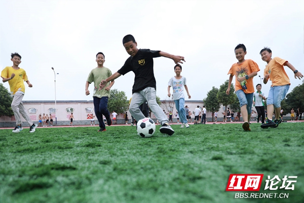麻陽縣民族中學(xué)生活真豐富多彩(圖10) 麻陽縣民族中學(xué)生活真豐富多彩(圖10)
