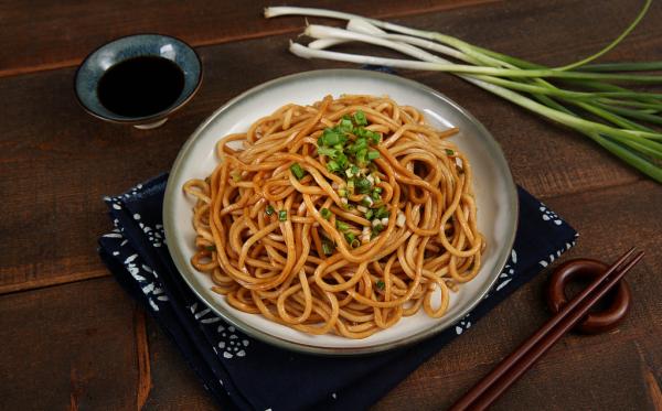 如何安全地熬一锅美味葱油