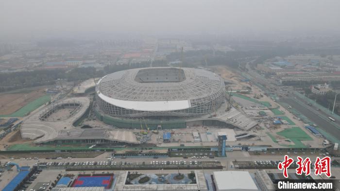 山东首座五万座专业足球场全面进入装饰装修阶段