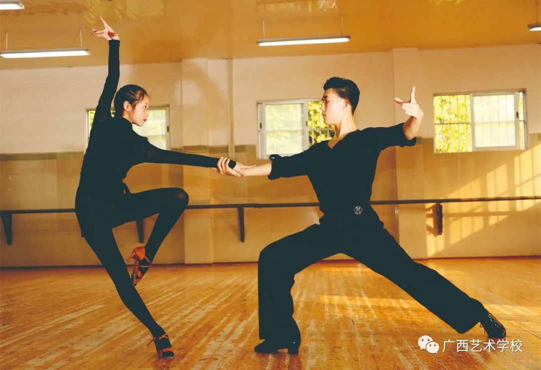 2022年广西艺术学校招生简章