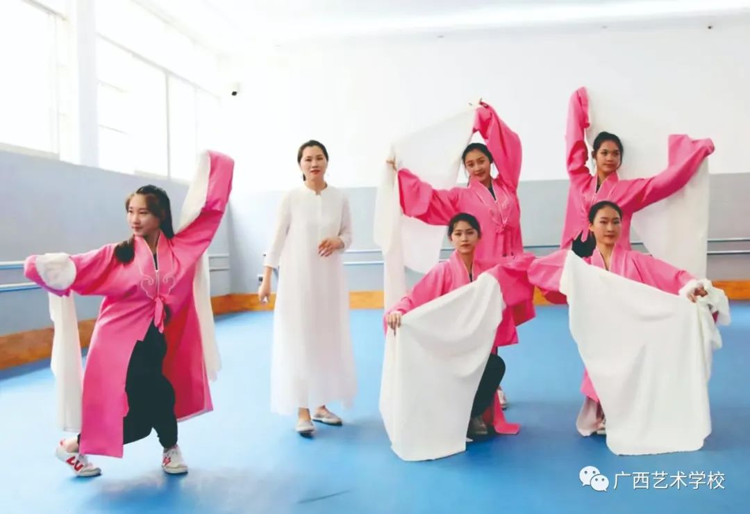 2022年广西艺术学校招生简章