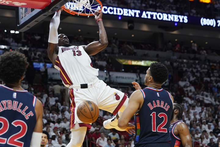 蓝球比分NBA比分蓝球比分直播(NBA综合｜热火、太阳再下一城总比分2:0领先)