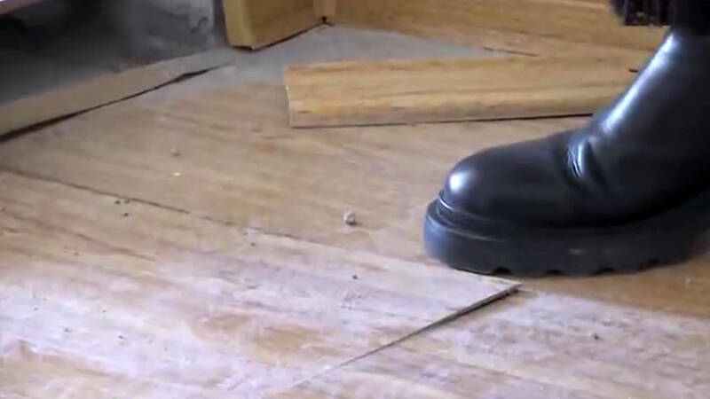 天天3·15|地板坑凹不平、地暖间距过大、顶板平整度不达标……济南观山悦小区准现房装修让业主很不满