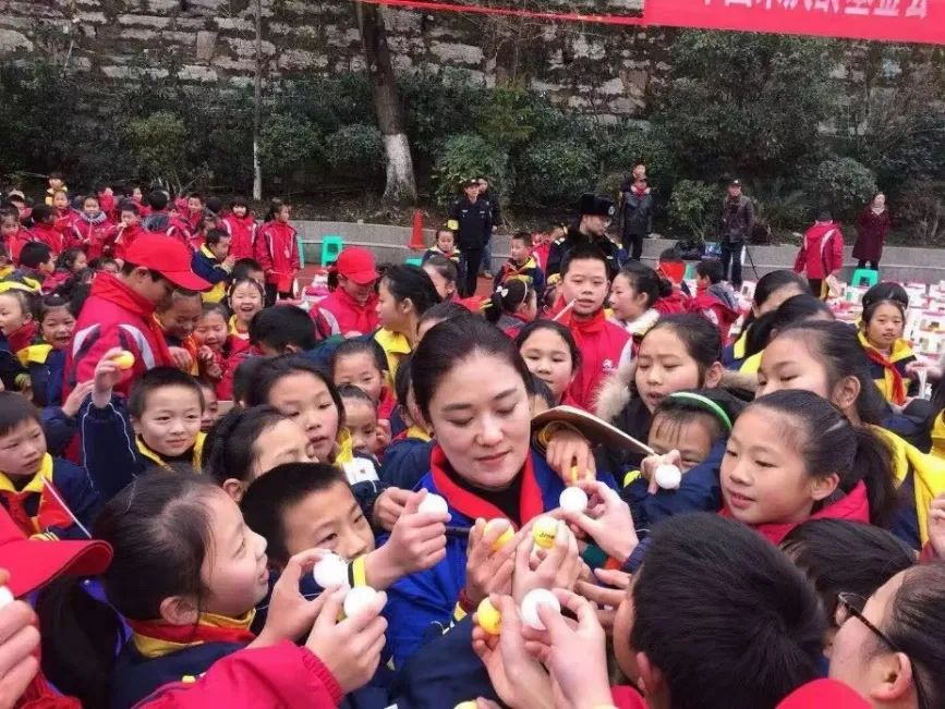 从世界冠军到北大教授！