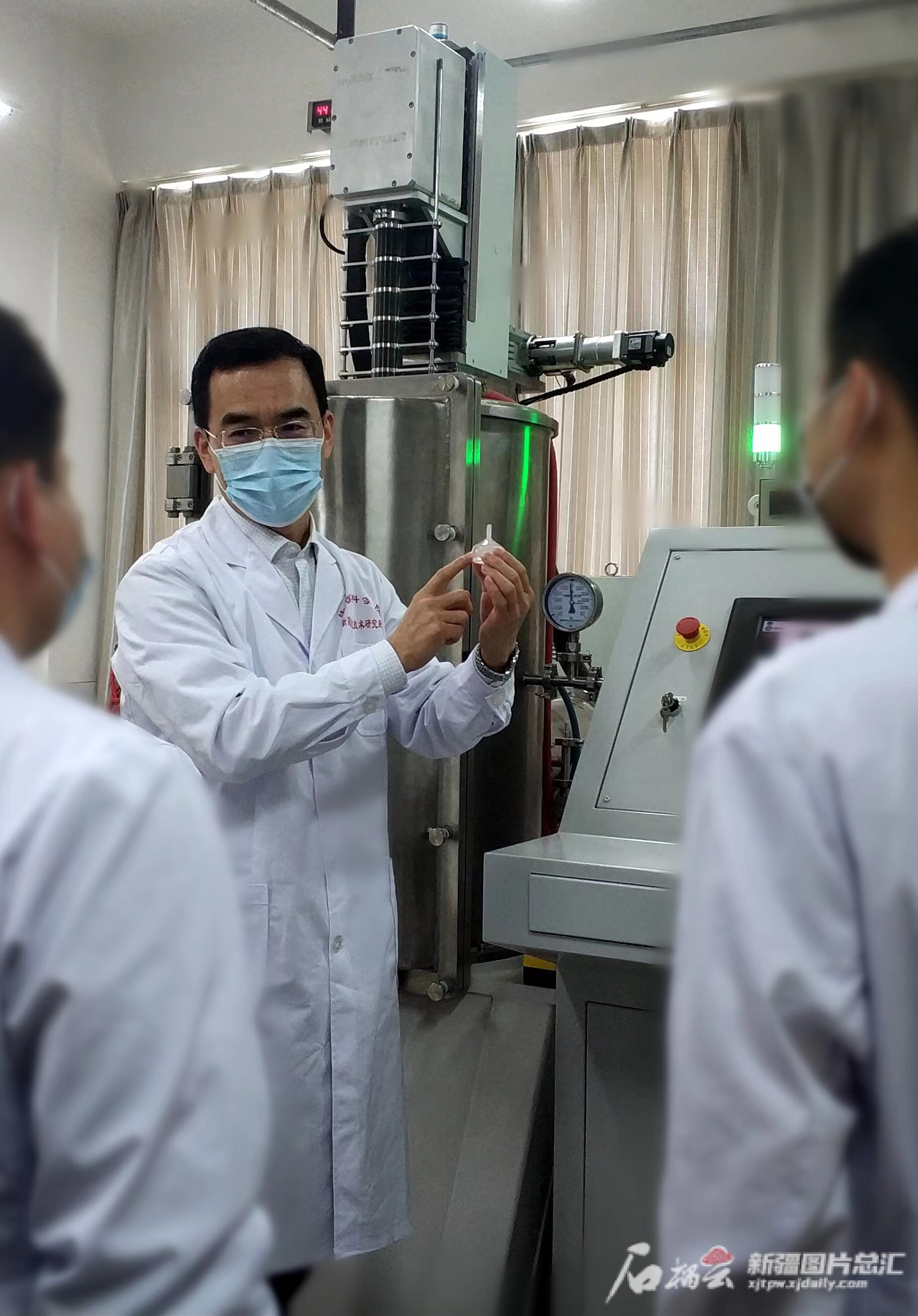 科创先锋丨潘世烈的“晶体梦”