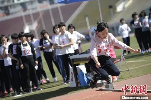 篮球比赛二十分相当于足球多少分(注意！这个考试，多地做出调整)