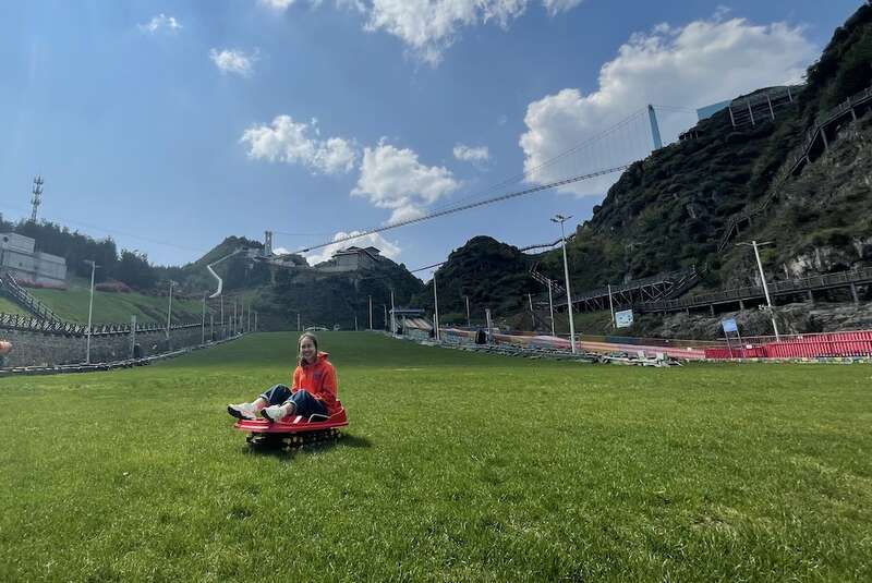 地区参加奥运会的有哪些(“中国凉都”的旅游热：很多游客受冬奥会影响到这座贵州小城滑雪)