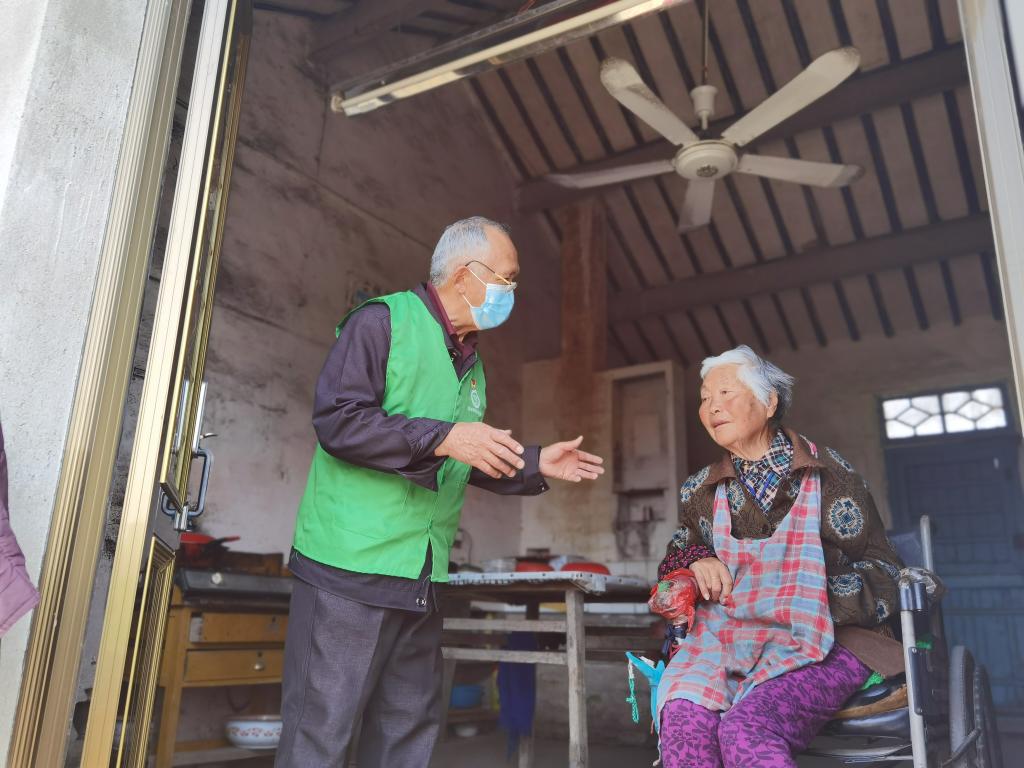 夫唱妇随，行走在网格间的“银发夫妻档”调解员