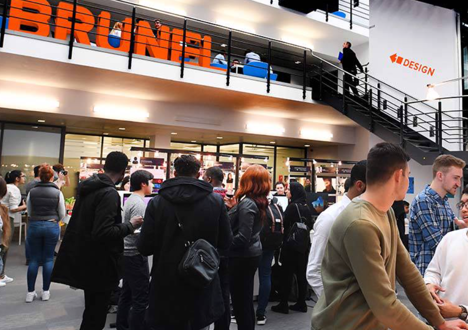 这所综排300+的院校里，竟藏着英国数一数二的设计专业