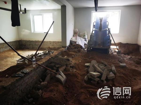天天3·15|青岛桓竹苑小区无证开挖拟商用地下室，开发商青岛康储实业被责令停工