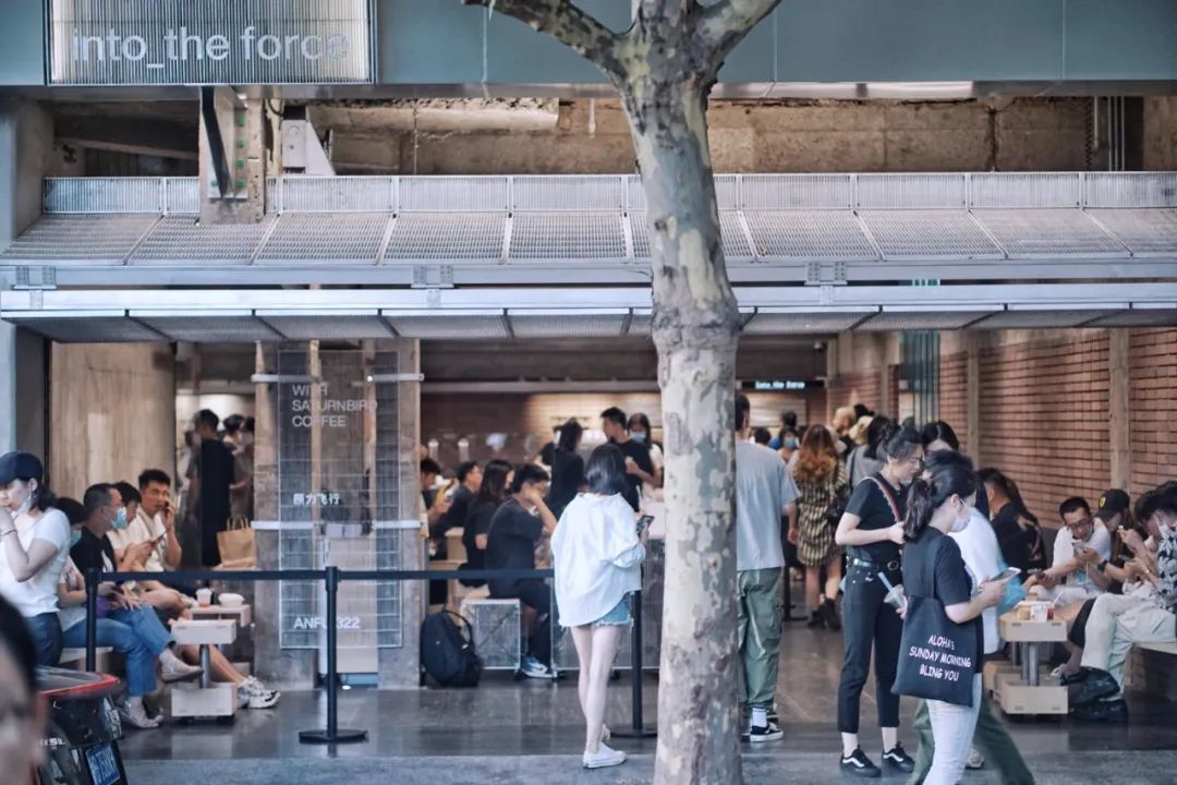 活着但不只是活着，疫情下的 12 位新消费企业家