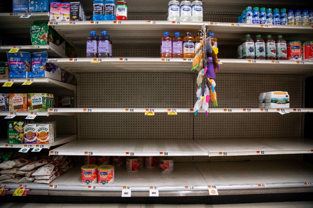 美国“奶粉危机”：调查涉事工厂进程滞后 雅培承诺全力解决危机