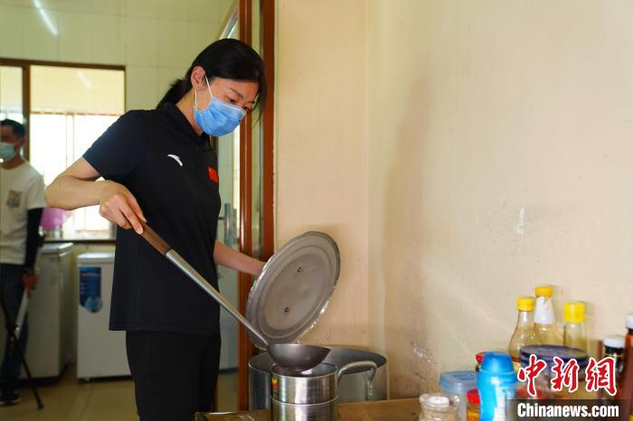 探访中国援柬中医抗疫专家组“温馨之家”
