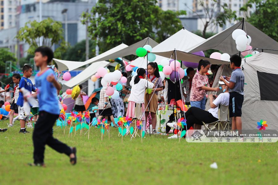 南宁市那考河小学举办第一届草坪音乐节(图9)