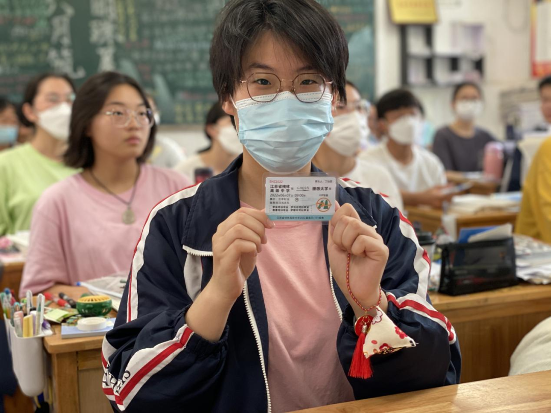 高考前“最后一课”，看到这些礼物破防了……