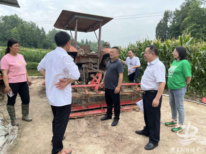 忠縣:農(nóng)機保險送上門 還可享補貼