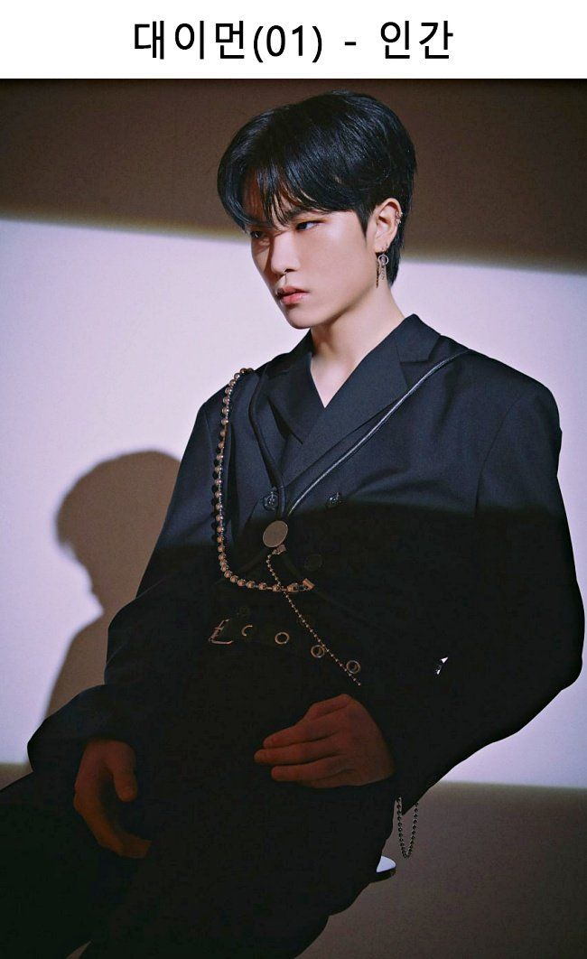 韩首位AI男偶像公开！「车银优＋门面综合体」最强神颜爆热议