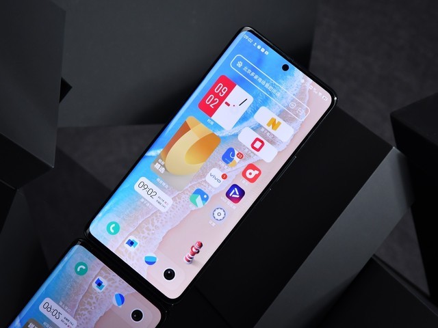 看着赏心悦目用的舒舒服服 这四款手机买了不后悔