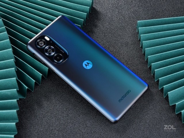 最贵不超3000元，这几款手机买了不吃亏